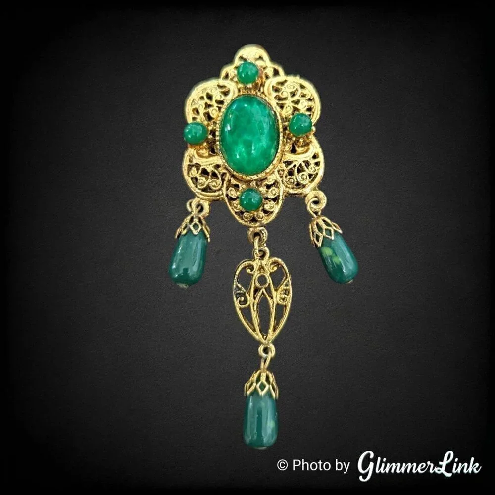 Vintage Ornate Scalloped Filigree Green Marbled Cabochon Dangle Gold Tone Brooch